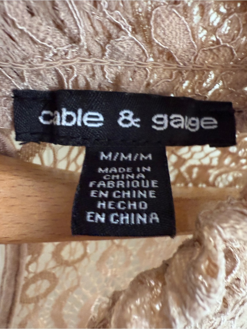 Cable & Gauge Lace Long-Sleeve Shirt Size M Mock Neck Top in Taupe - Picture 3 of 4